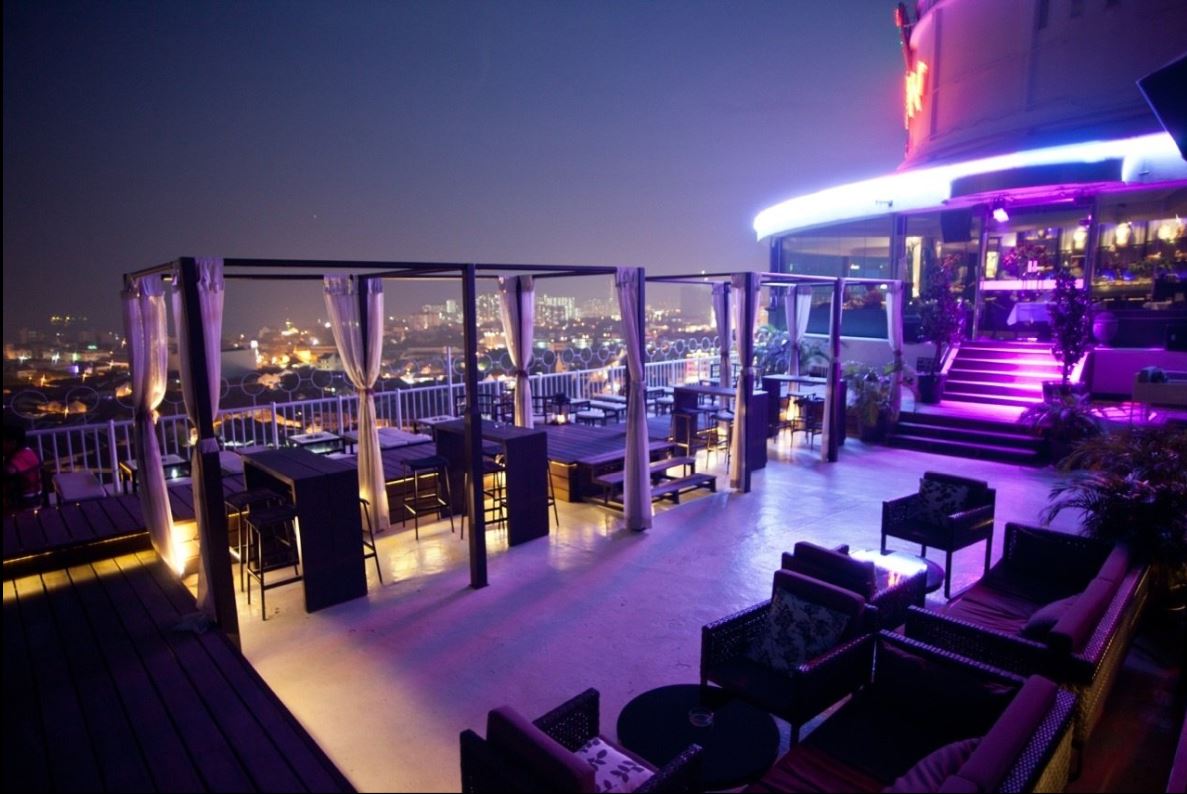 Sky bar садовая ул 137. Скай бар Самара. Sky Bar Алматы. Скай бар Киев. Самара Садовая улица 137 Sky Bar.